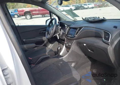 2021 Chevrolet Trax Awd Ls from USA, damaged, VIN KL7CJNSM9MB372676